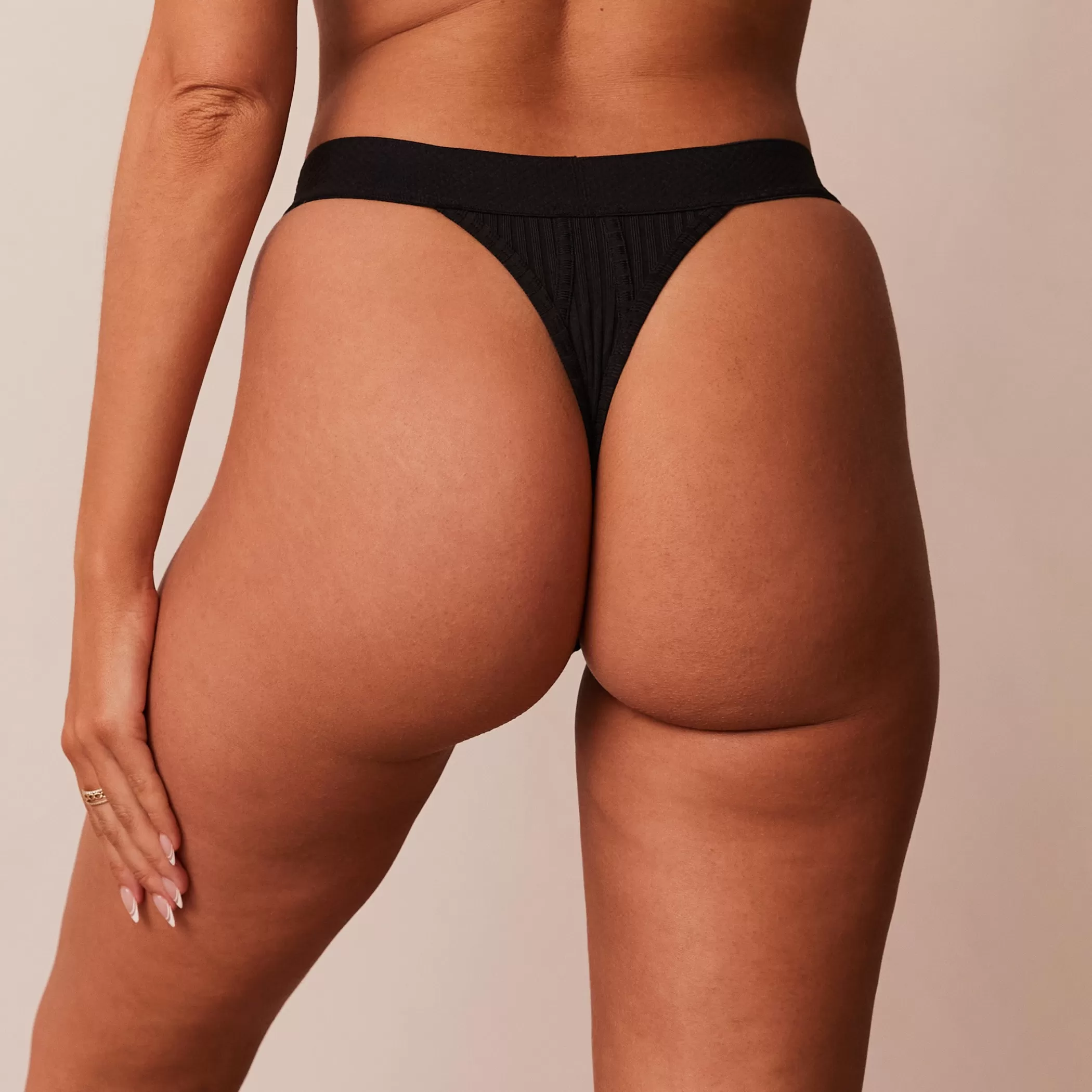 Thongs | Lounge Bare Thong - Black