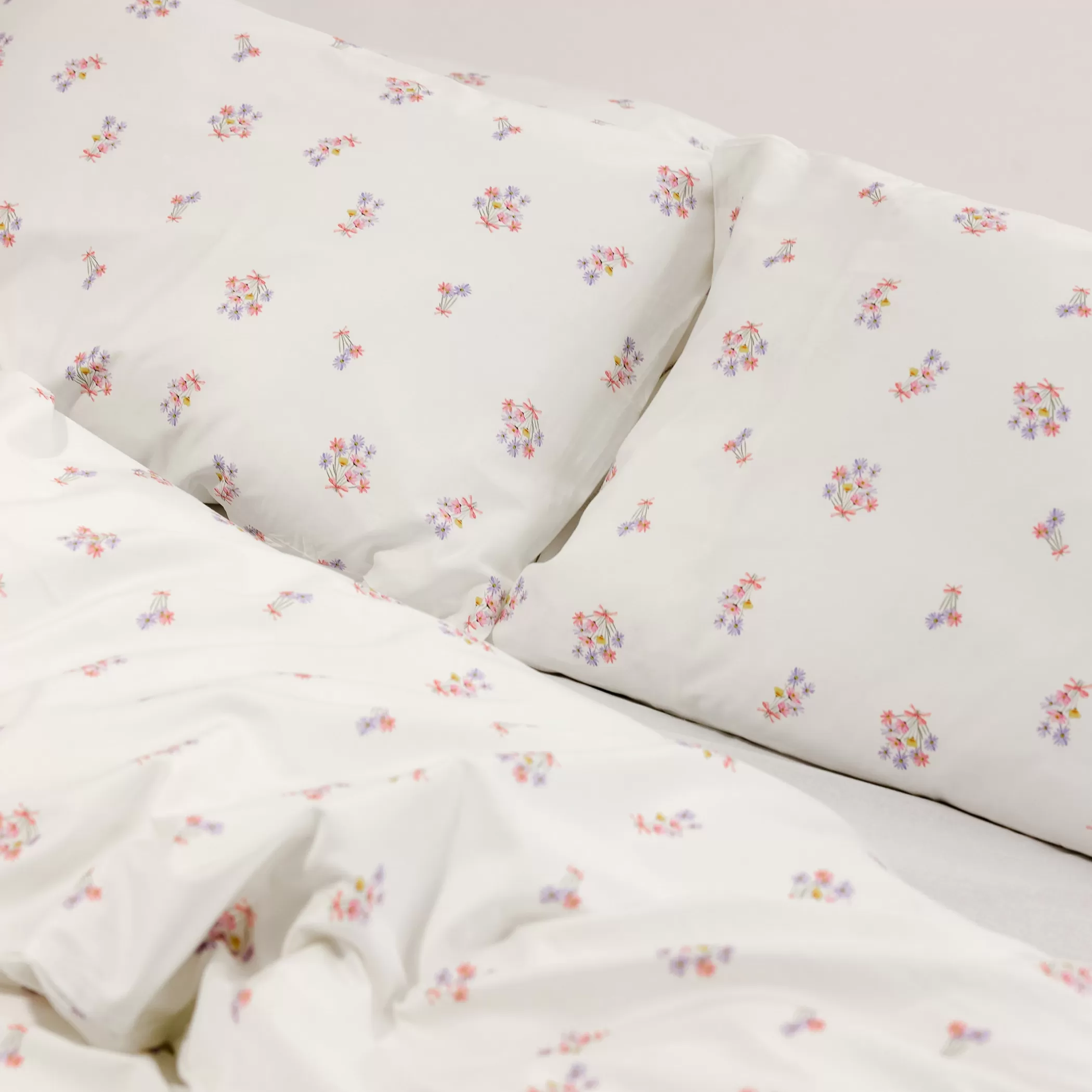 Breakfast Club | Accessories | Lounge Breakfast Club Duvet Cover - White Floral WhiteFloral