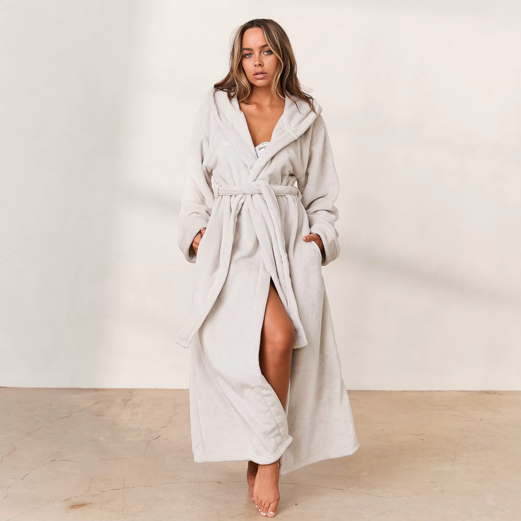 Bathrobes | Lounge Cuddle Me Dressing Gown - Pearl
