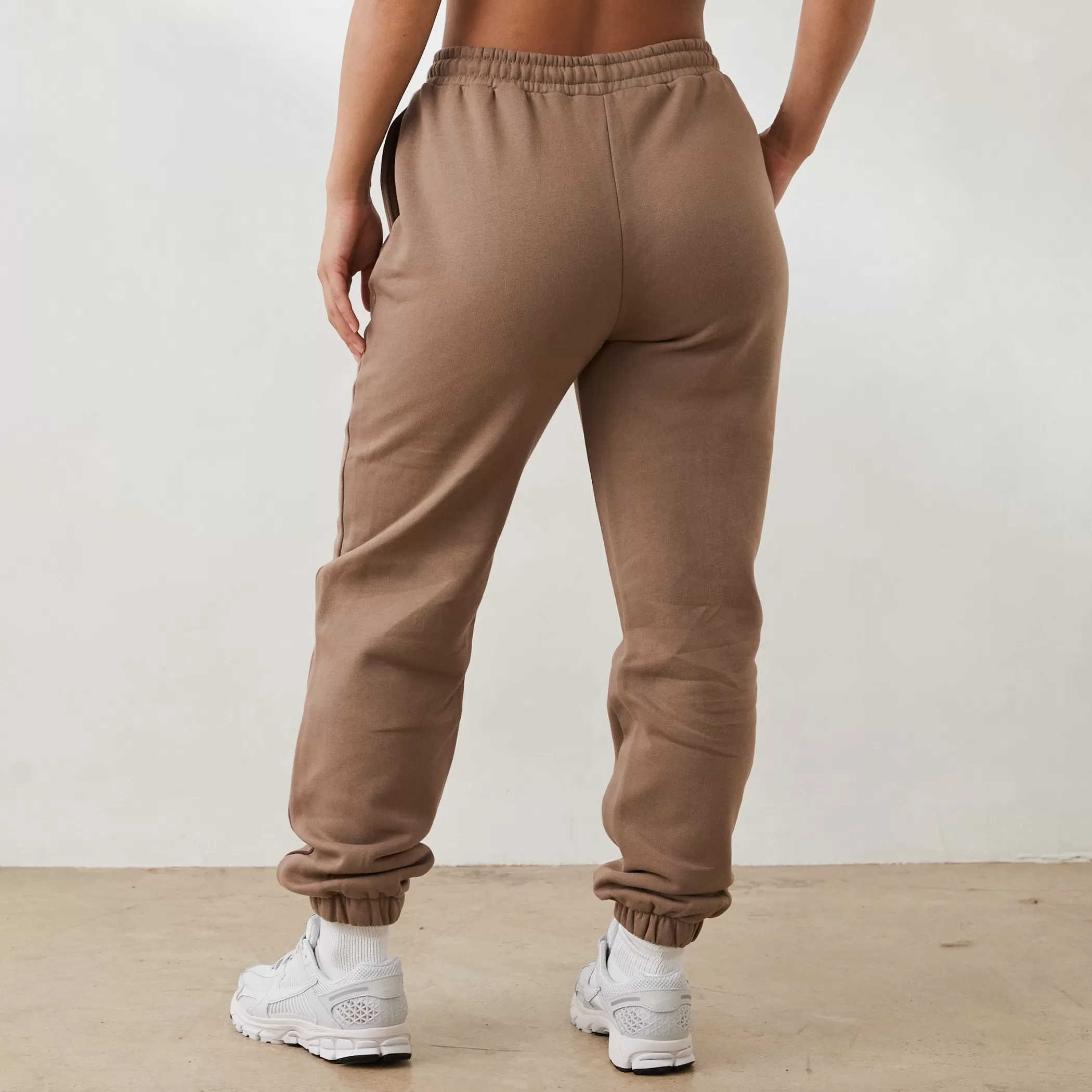 Essential | Loungewear | Lounge Essential Sweatpants - Coffee