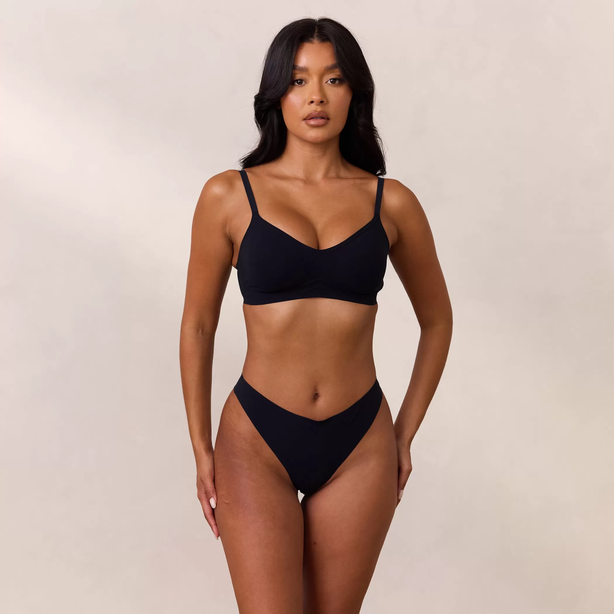 Bralettes | T-shirt Bras | Lounge Everyday Flex Bralette - Black