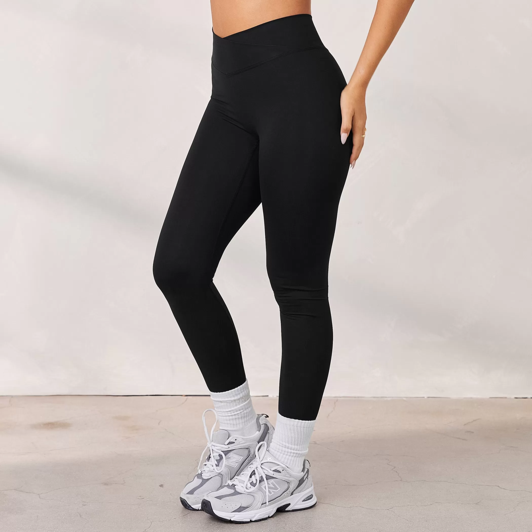 Clothing | Lounge Silhouette Crossover Leggings - Black