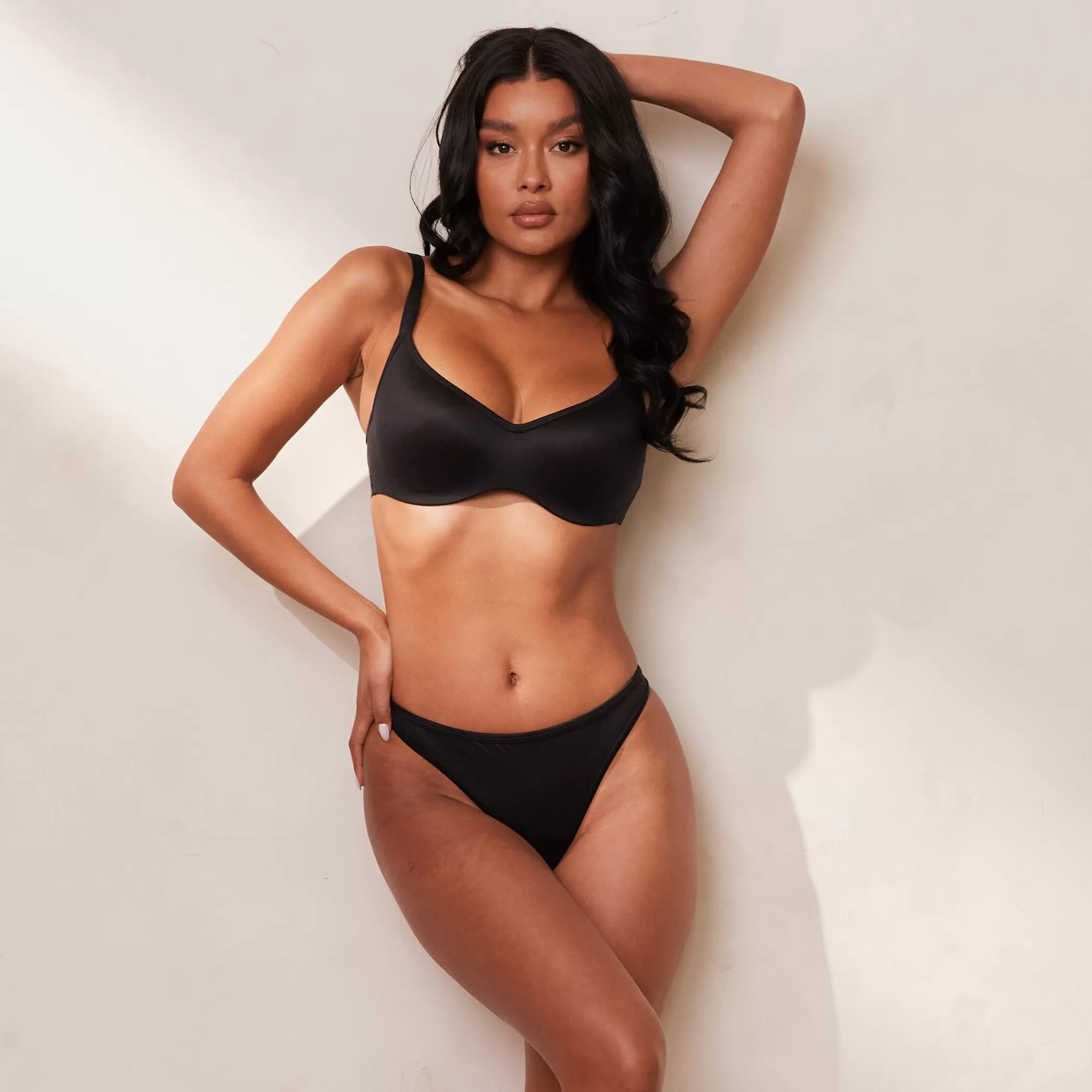 Solutions | T-shirt Bras | Lounge Sleek Mindful Bra & Thong/Briefs Set - Black